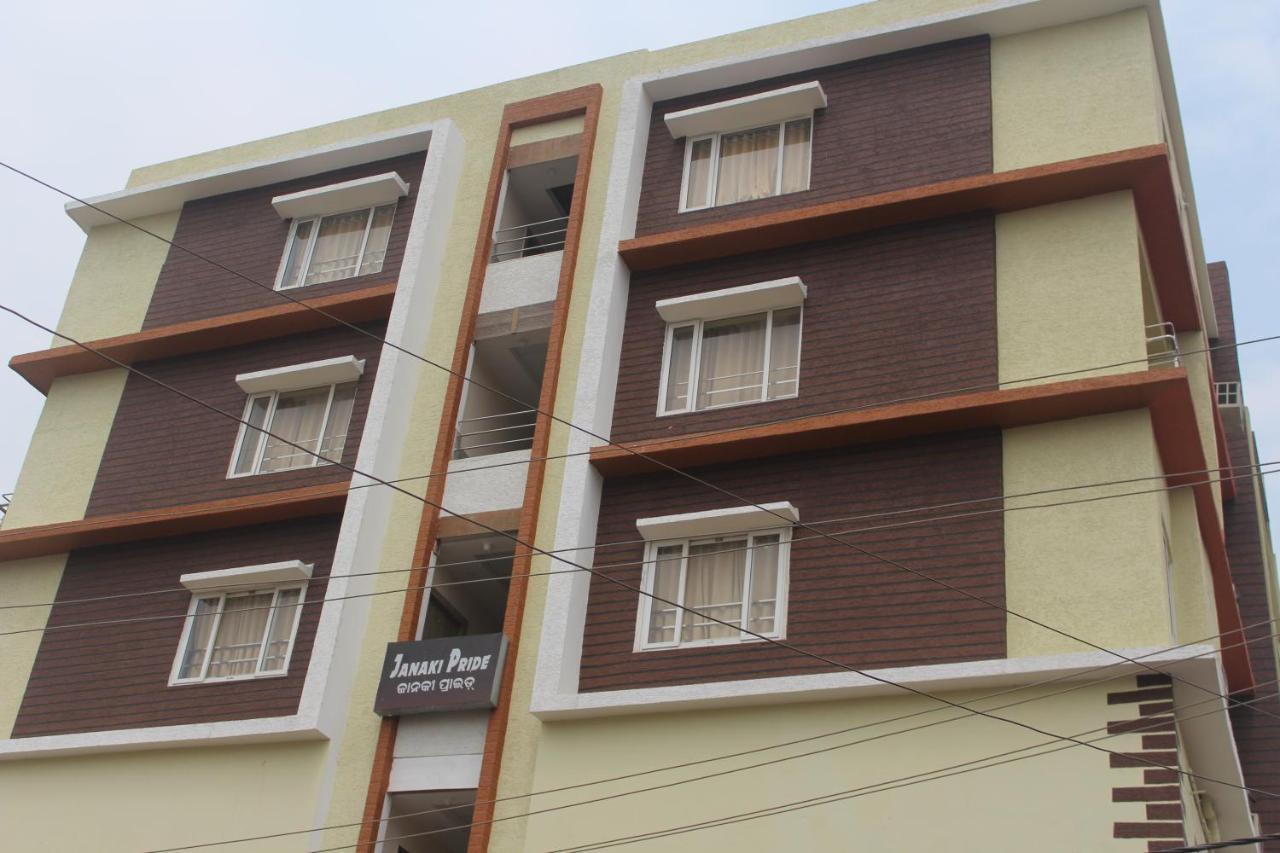 Hotel Janaki Pride プリ エクステリア 写真